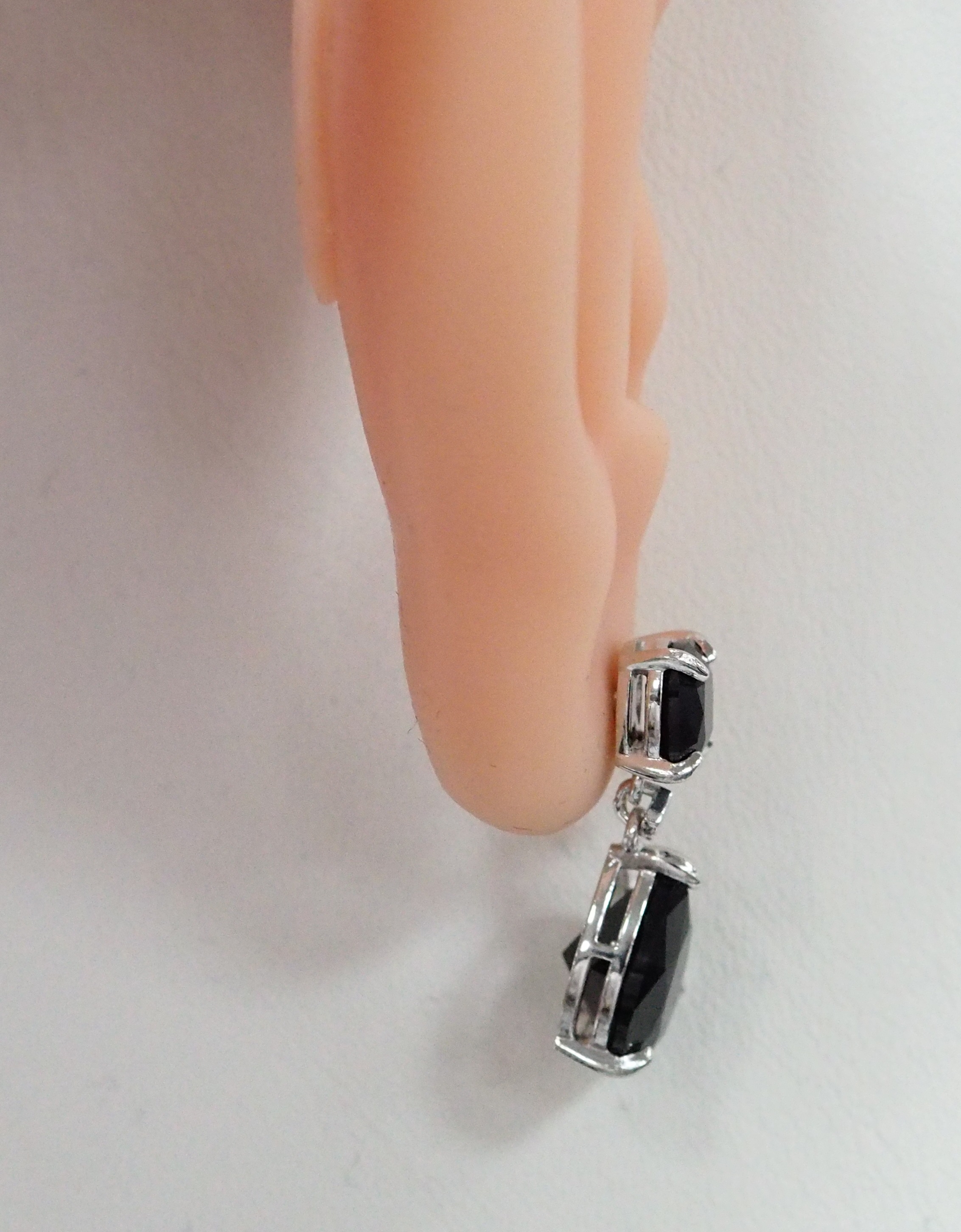 Серебряные серьги-пусеты с черными турмалинами